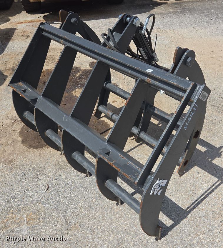 image for item EQ2613 Skid steer grapple rake