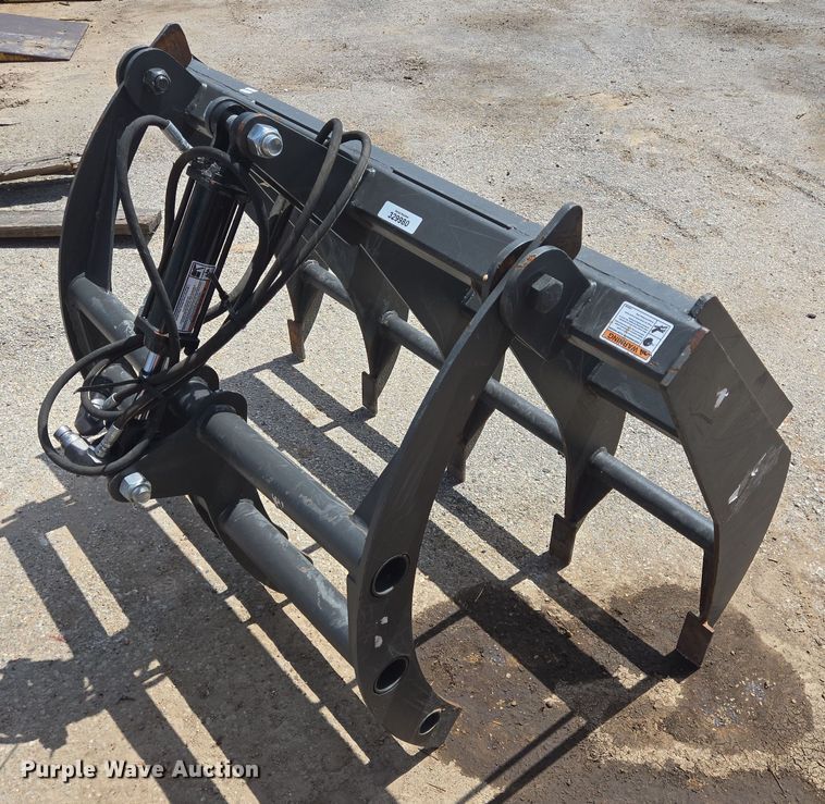image for item EQ2613 Skid steer grapple rake