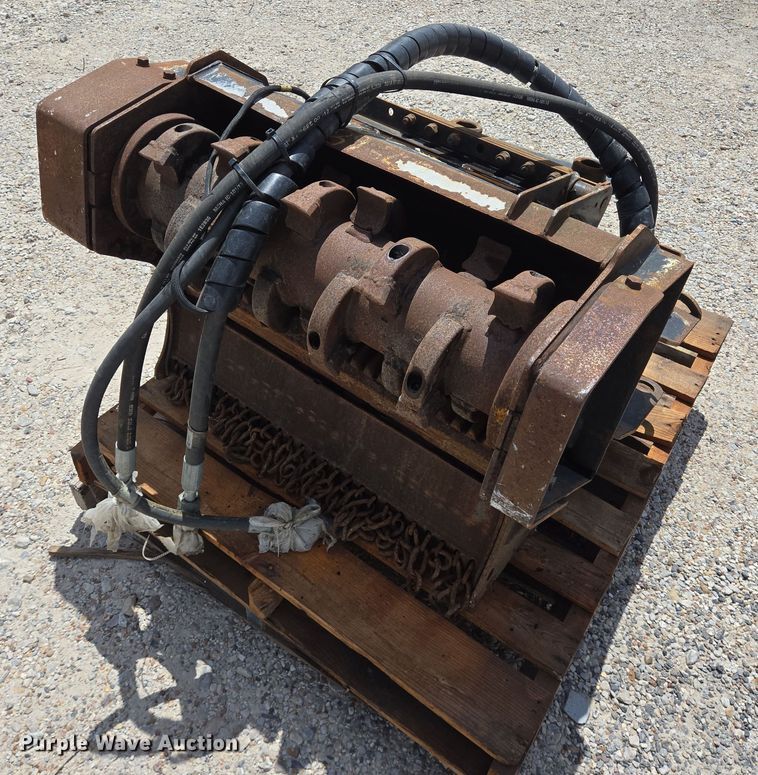 image for item EQ2615 Caterpillar HM208 Mulcher 