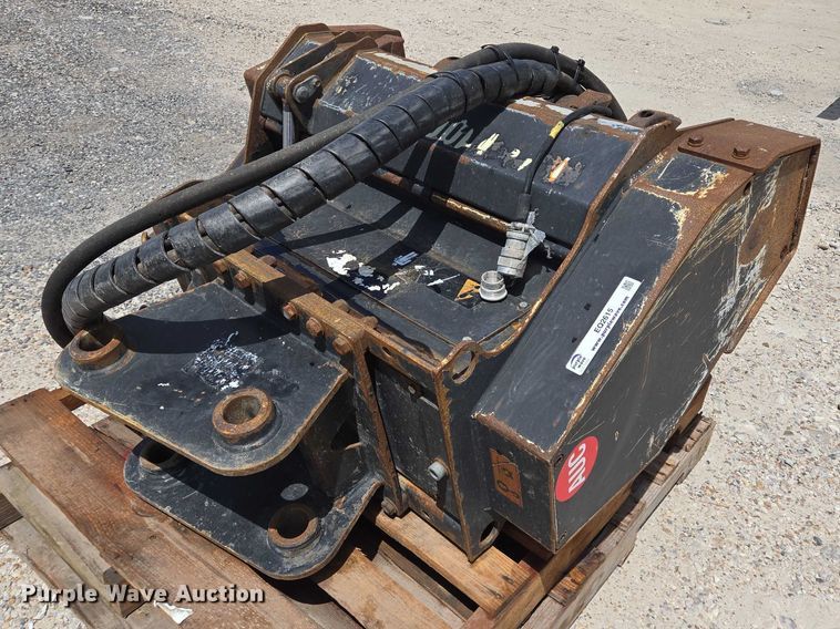 image for item EQ2615 Caterpillar HM208 Mulcher 