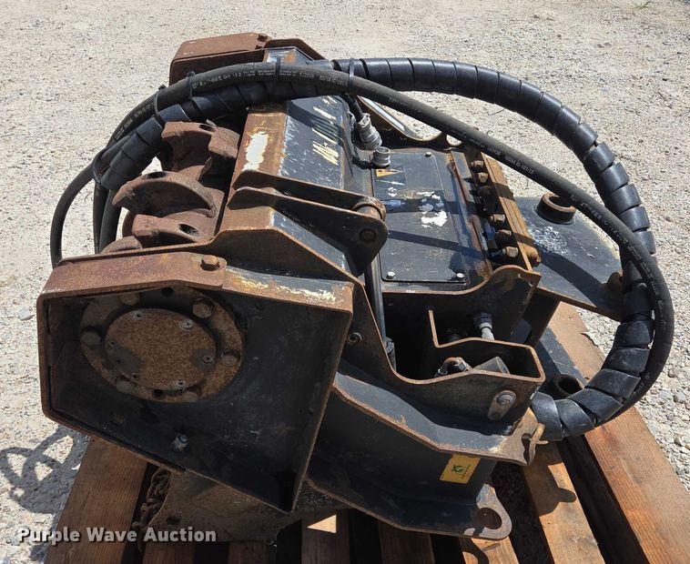 image for item EQ2615 Caterpillar HM208 Mulcher 