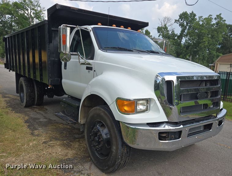 image for item EQ2629 2015 Ford F750 dump truck