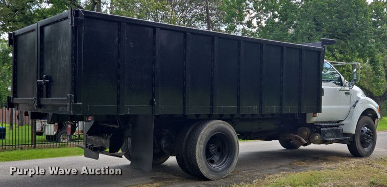 image for item EQ2629 2015 Ford F750 dump truck