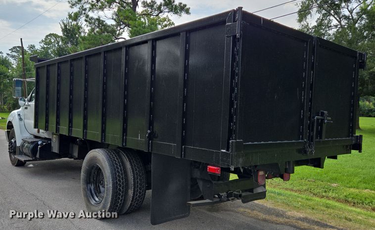 image for item EQ2629 2015 Ford F750 dump truck