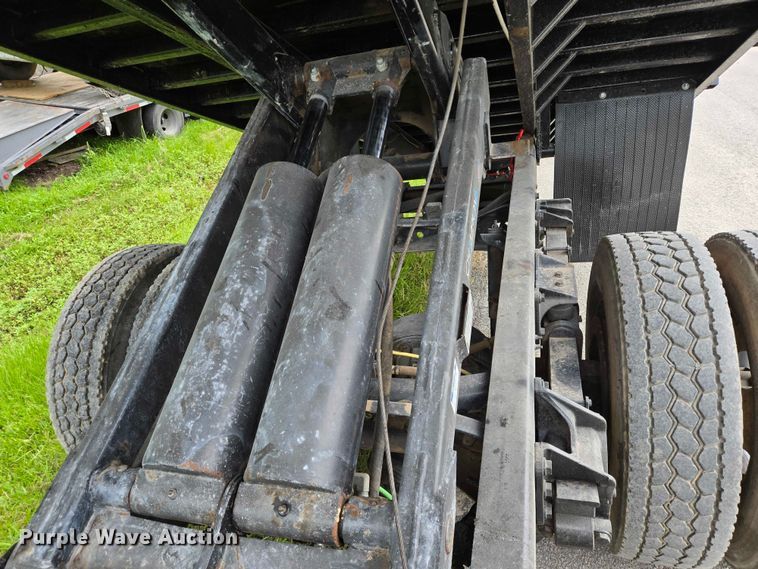 image for item EQ2629 2015 Ford F750 dump truck