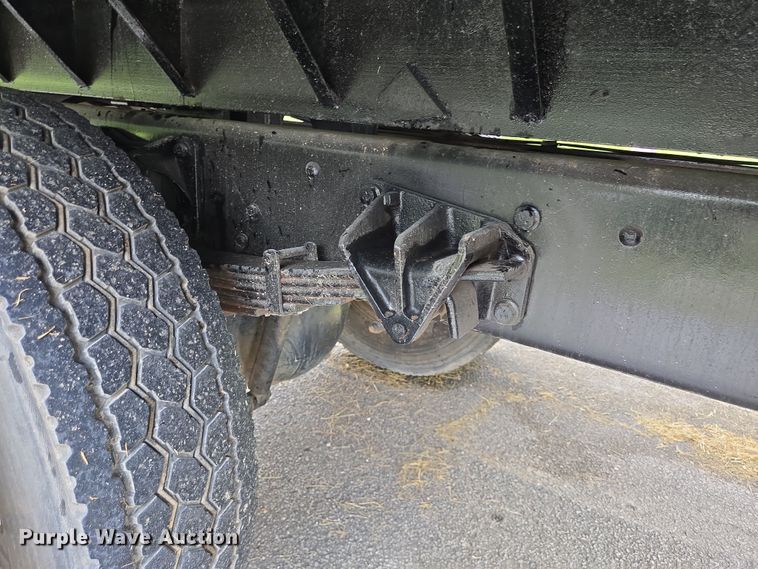 image for item EQ2629 2015 Ford F750 dump truck