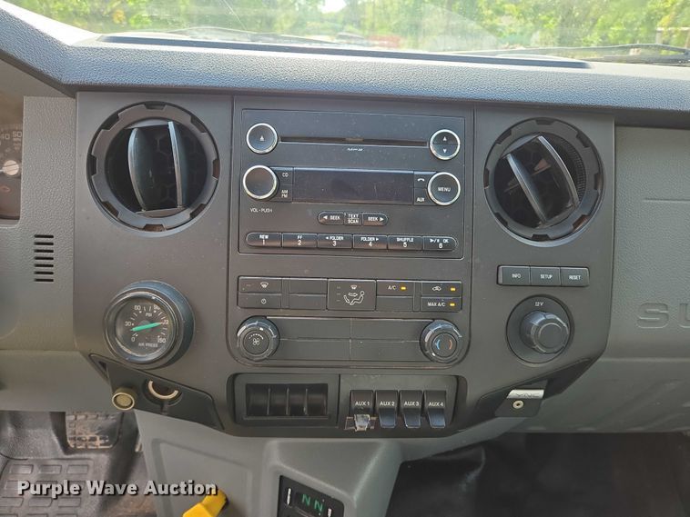 image for item EQ2629 2015 Ford F750 dump truck