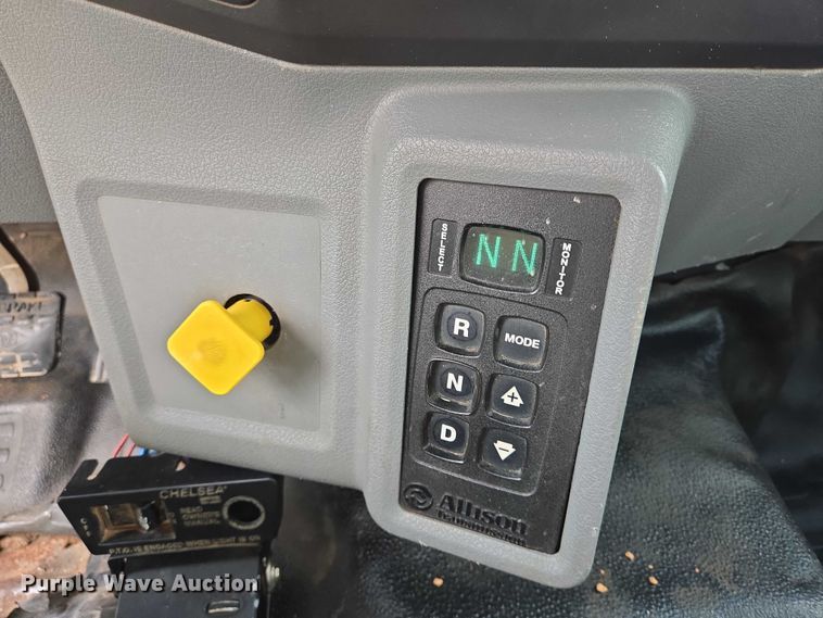 image for item EQ2629 2015 Ford F750 dump truck