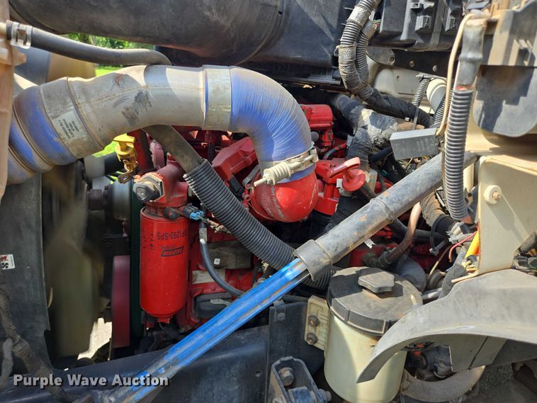 image for item EQ2629 2015 Ford F750 dump truck