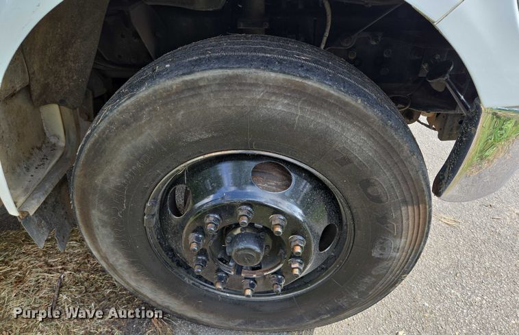 image for item EQ2629 2015 Ford F750 dump truck