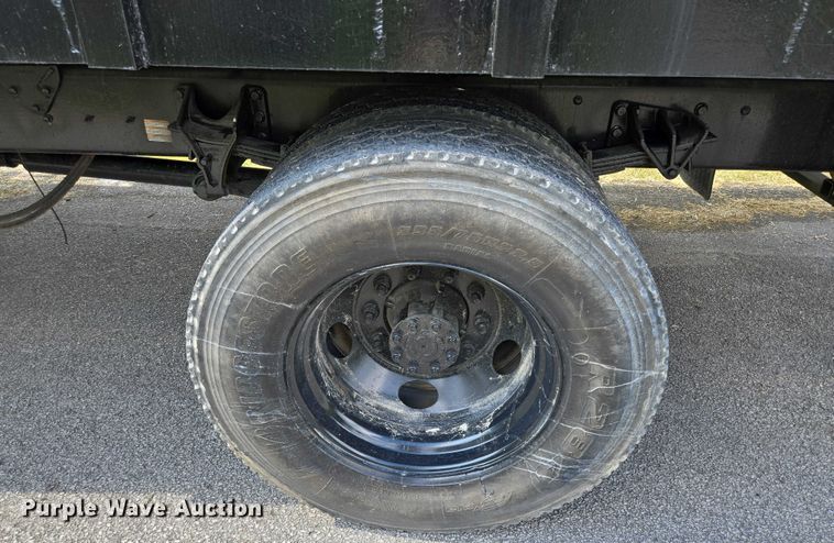 image for item EQ2629 2015 Ford F750 dump truck