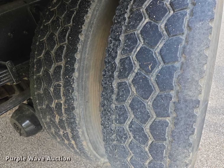 image for item EQ2629 2015 Ford F750 dump truck