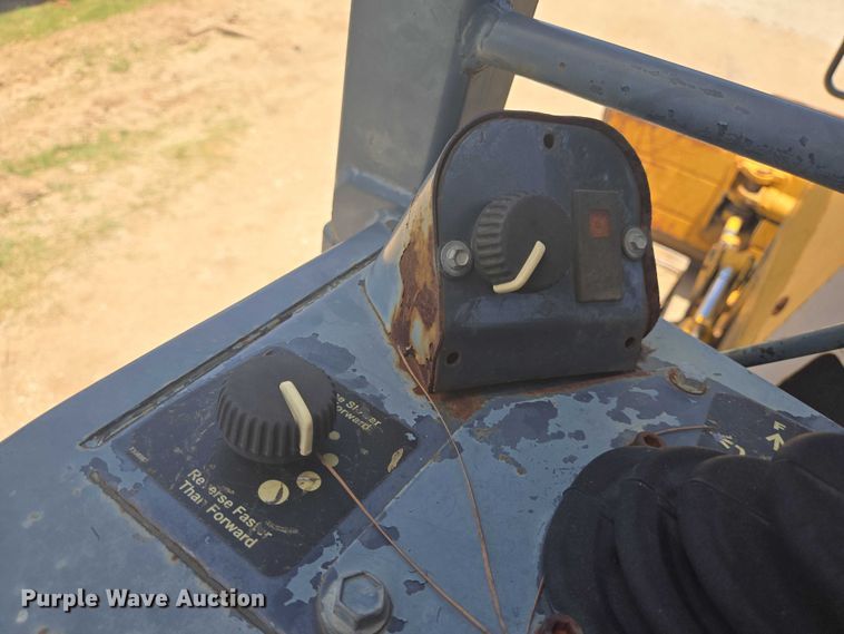 image for item EQ4086 John Deere 550J dozer