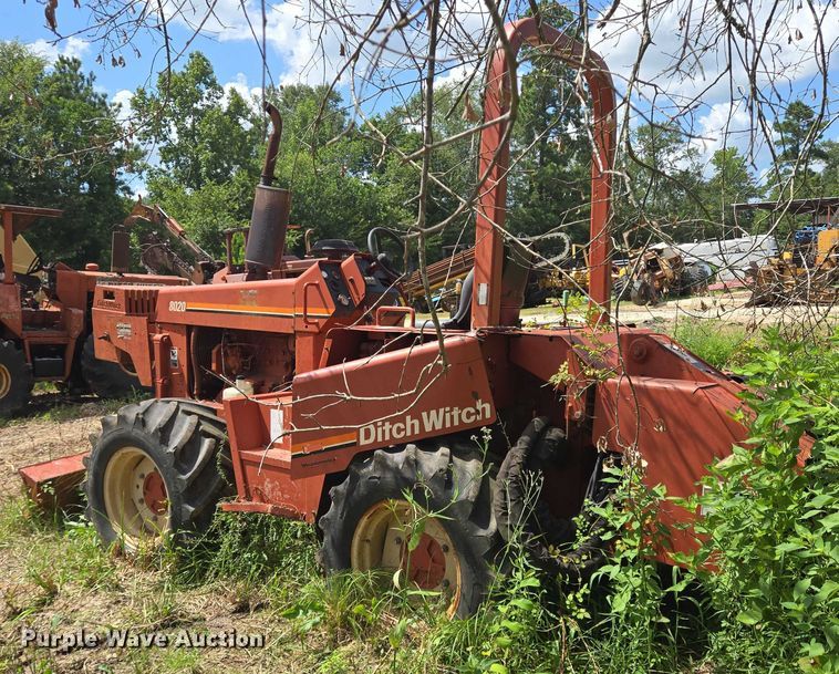 image for item EQ4087 1999 Ditch Witch 8020JD trencher