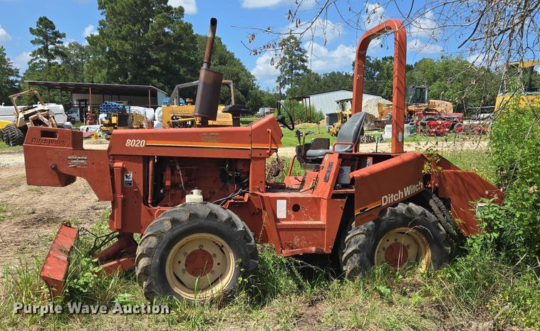 image for item EQ4087 1999 Ditch Witch 8020JD trencher