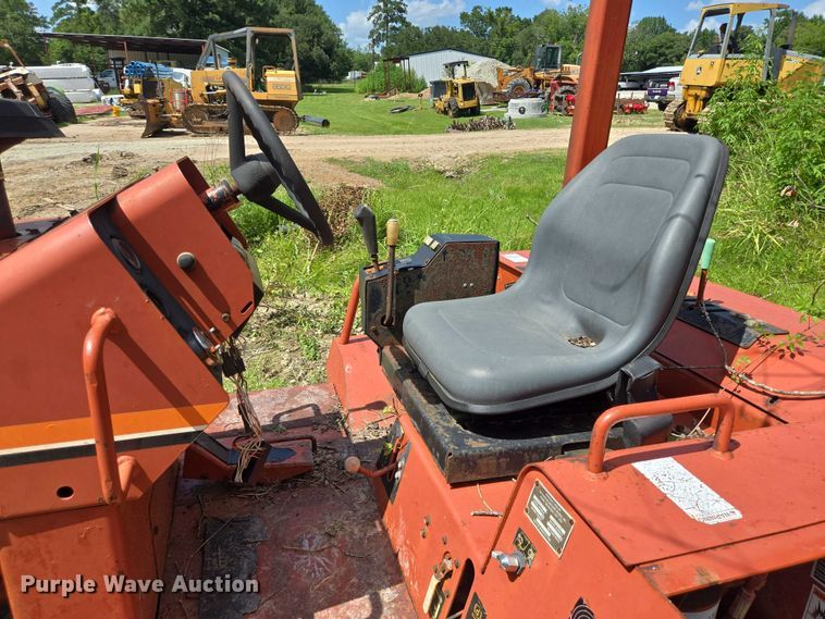 image for item EQ4087 1999 Ditch Witch 8020JD trencher