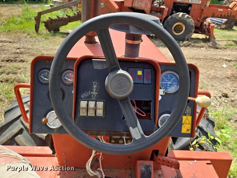 image for item EQ4087 1999 Ditch Witch 8020JD trencher