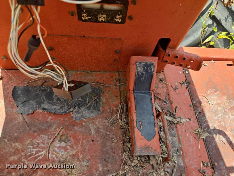 image for item EQ4087 1999 Ditch Witch 8020JD trencher