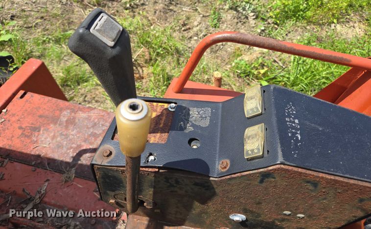 image for item EQ4087 1999 Ditch Witch 8020JD trencher