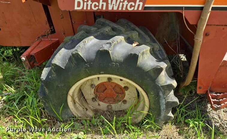 image for item EQ4087 1999 Ditch Witch 8020JD trencher