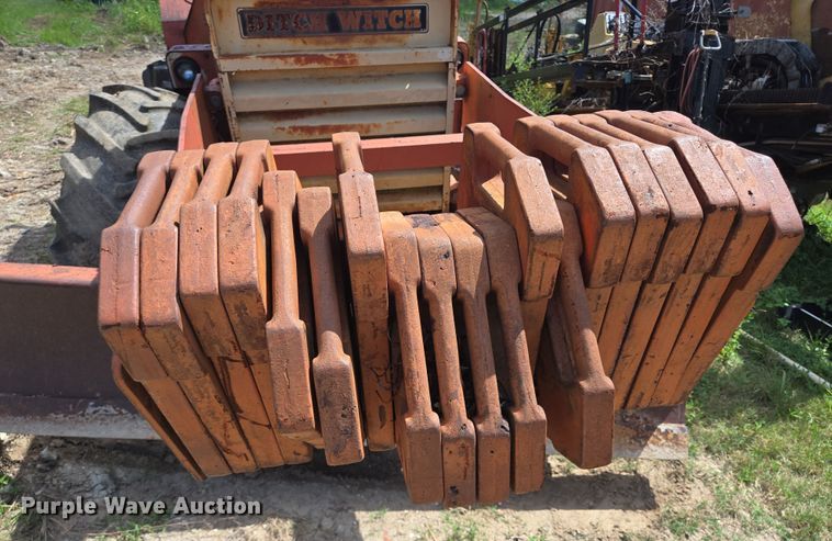 image for item EQ4088 Ditch Witch trencher