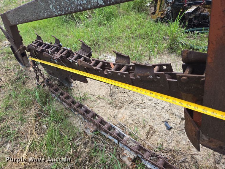 image for item EQ4088 Ditch Witch trencher