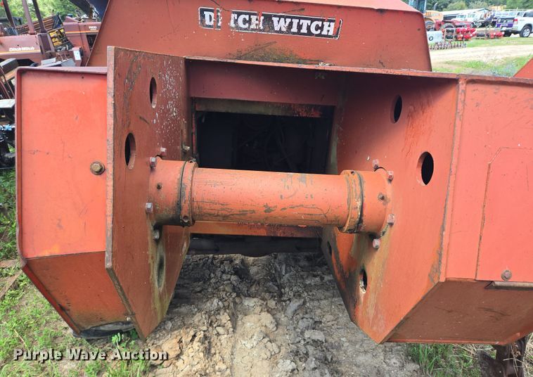 image for item EQ4088 Ditch Witch trencher