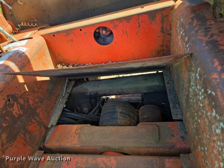 image for item EQ4088 Ditch Witch trencher