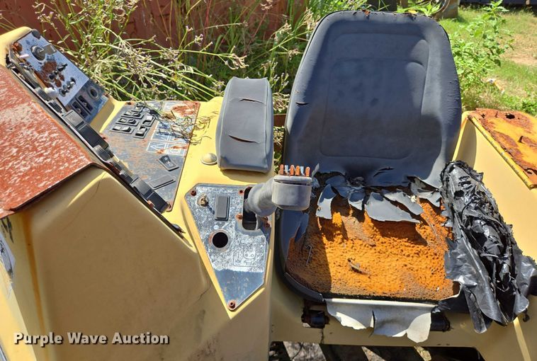 image for item EQ4089 2000 Vermeer D33x44 directional boring unit