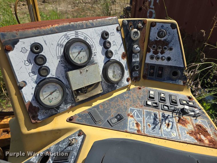 image for item EQ4089 2000 Vermeer D33x44 directional boring unit