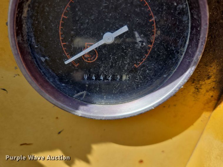 image for item EQ4089 2000 Vermeer D33x44 directional boring unit