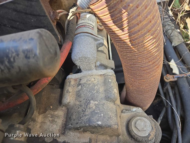 image for item EQ4089 2000 Vermeer D33x44 directional boring unit