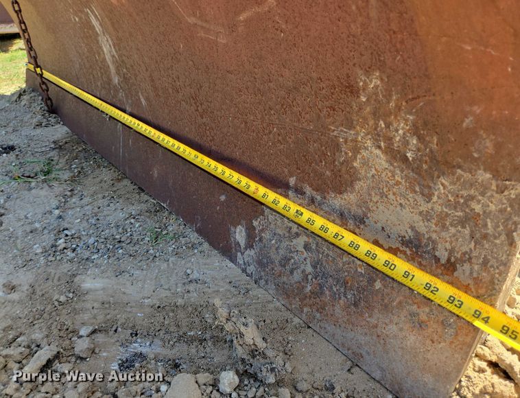 image for item EQ4090 Ditch Witch R100 trencher