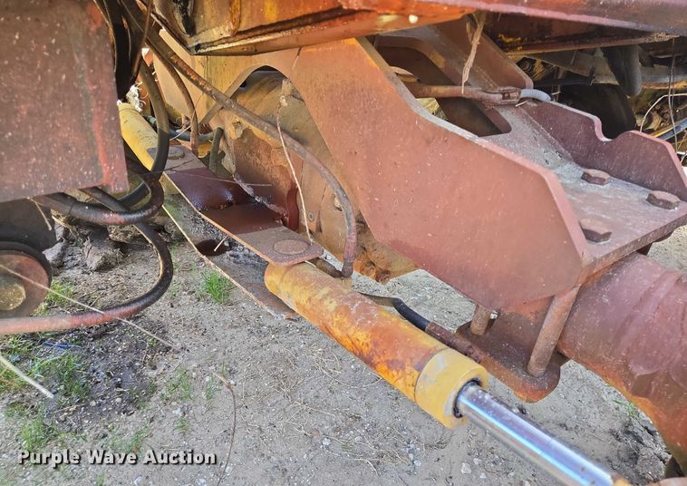 image for item EQ4090 Ditch Witch R100 trencher