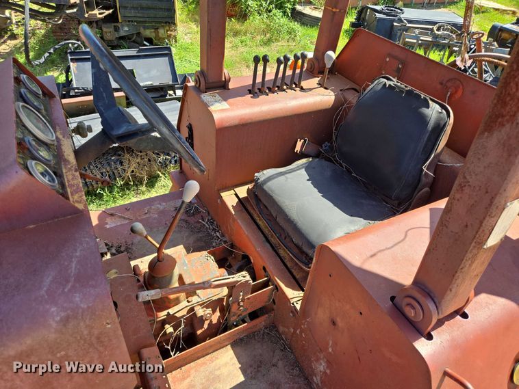 image for item EQ4090 Ditch Witch R100 trencher