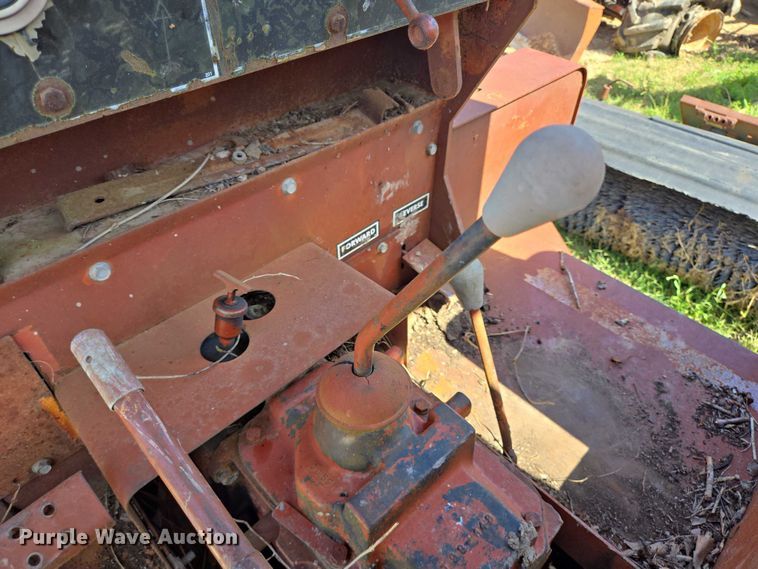 image for item EQ4090 Ditch Witch R100 trencher