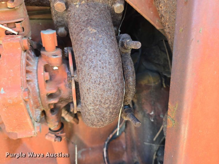 image for item EQ4090 Ditch Witch R100 trencher