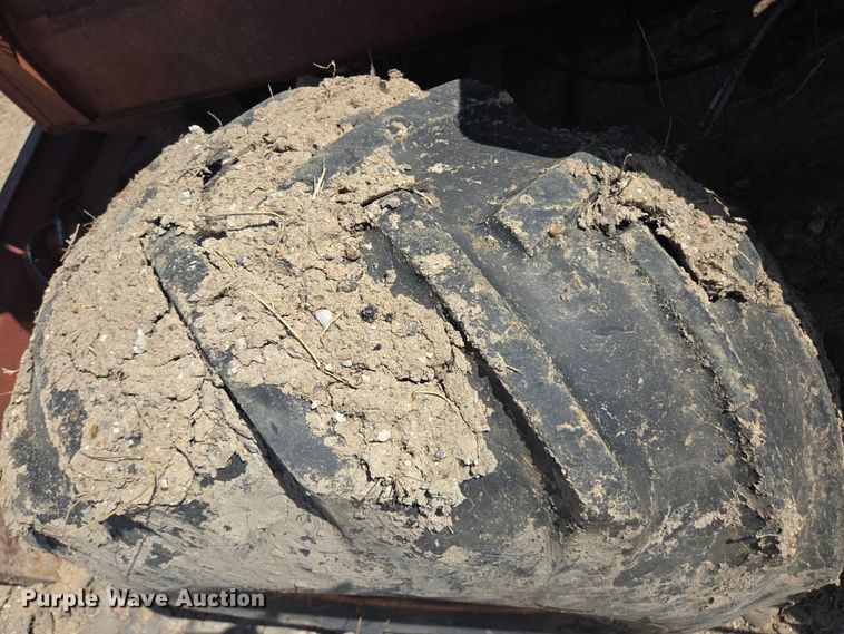 image for item EQ4090 Ditch Witch R100 trencher