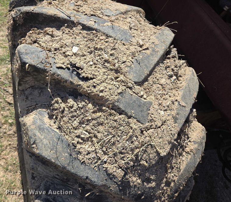 image for item EQ4090 Ditch Witch R100 trencher