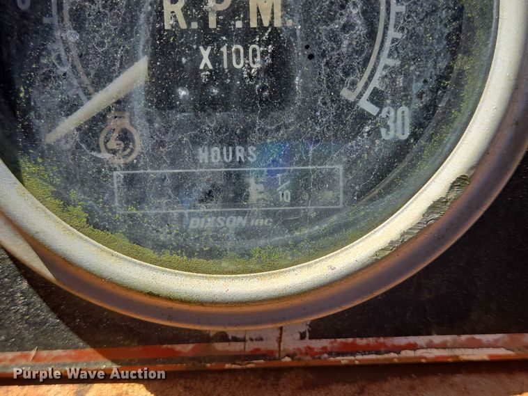 image for item EQ4092 Ditch Witch R100 trencher