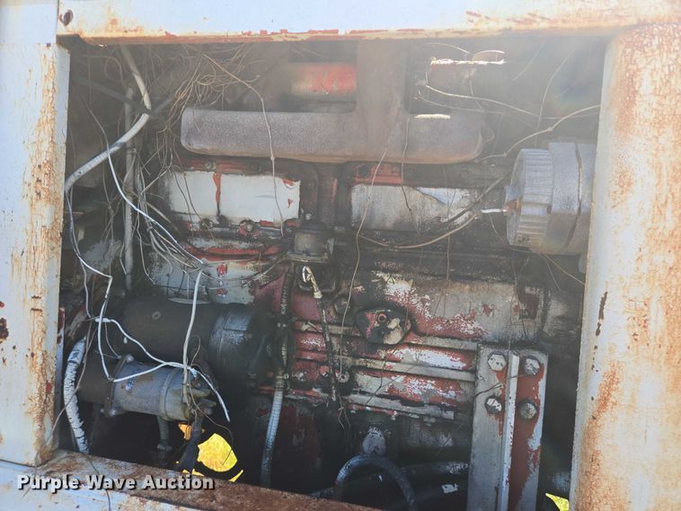 image for item EQ4092 Ditch Witch R100 trencher