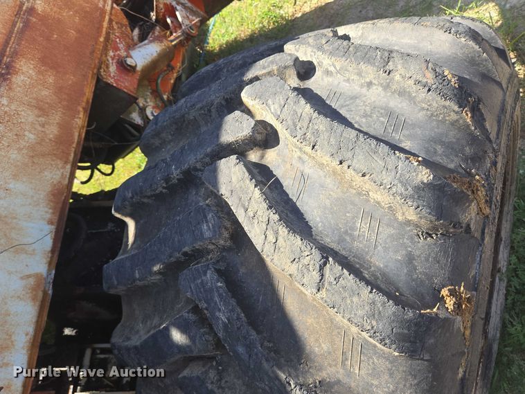 image for item EQ4092 Ditch Witch R100 trencher