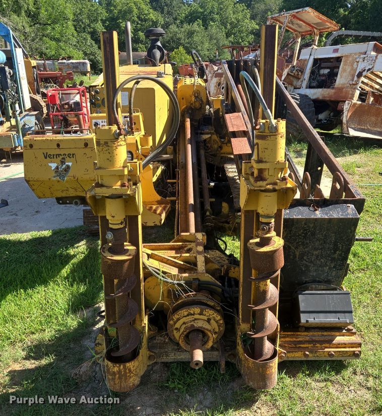 image for item EQ4093 1998 Vermeer D24X26 directional boring unit