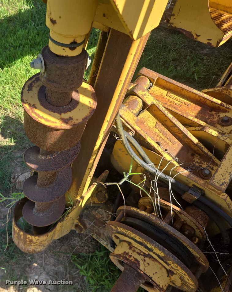 image for item EQ4093 1998 Vermeer D24X26 directional boring unit