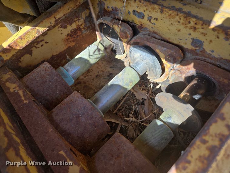 image for item EQ4093 1998 Vermeer D24X26 directional boring unit