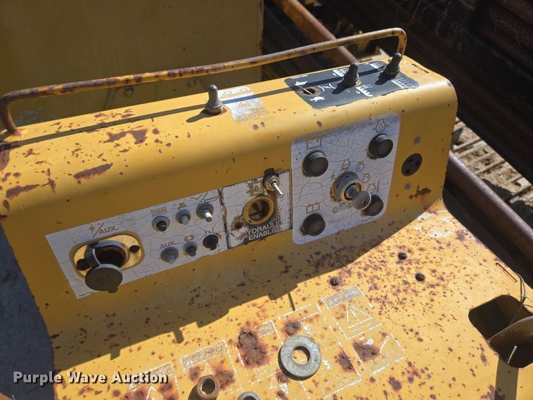 image for item EQ4093 1998 Vermeer D24X26 directional boring unit