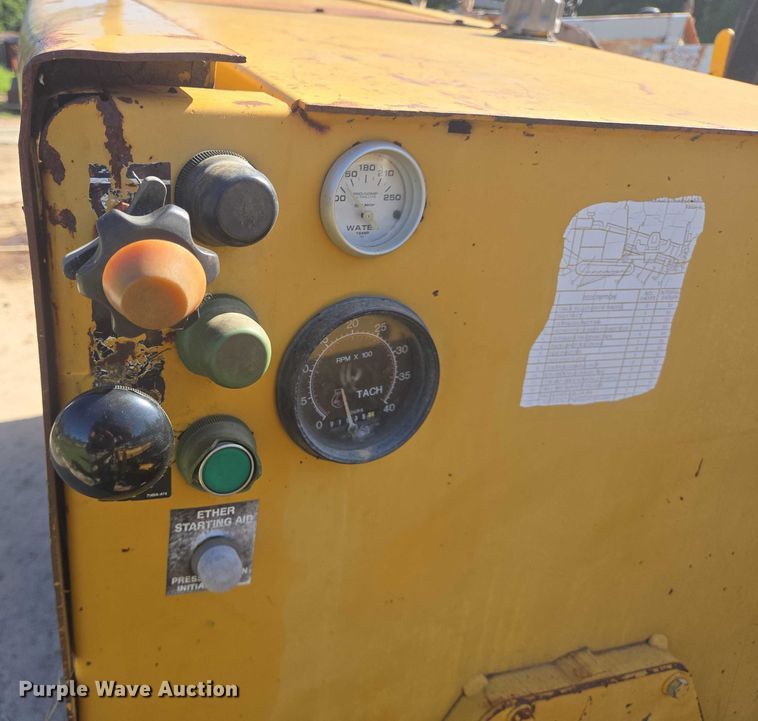 image for item EQ4093 1998 Vermeer D24X26 directional boring unit