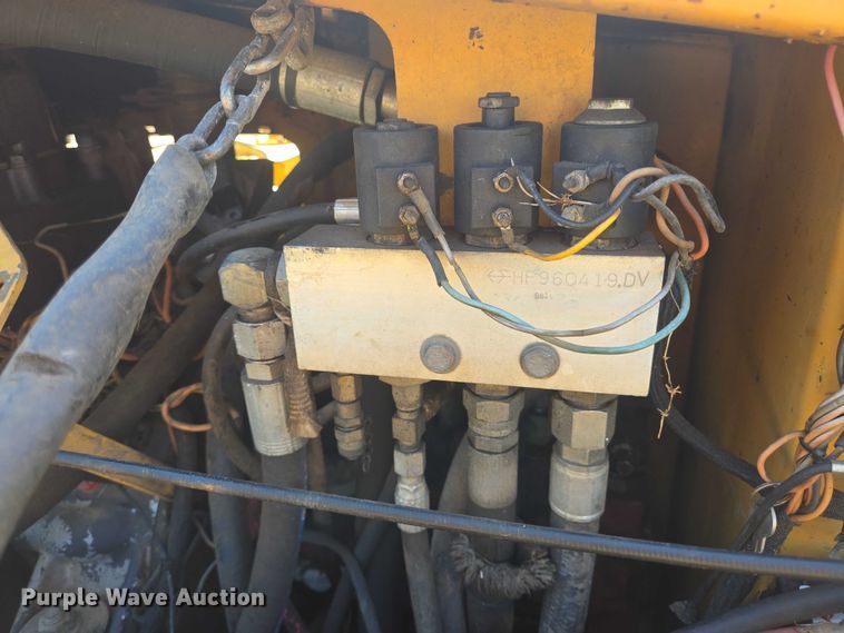 image for item EQ4093 1998 Vermeer D24X26 directional boring unit