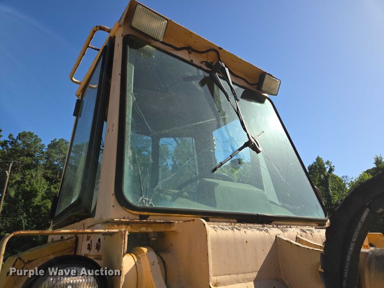 image for item EQ4094 Komatsu 515CCH wheel loader