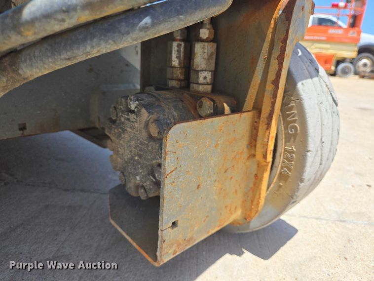 image for item EQ4095 2020 Skyjack SJ3219 scissor lift